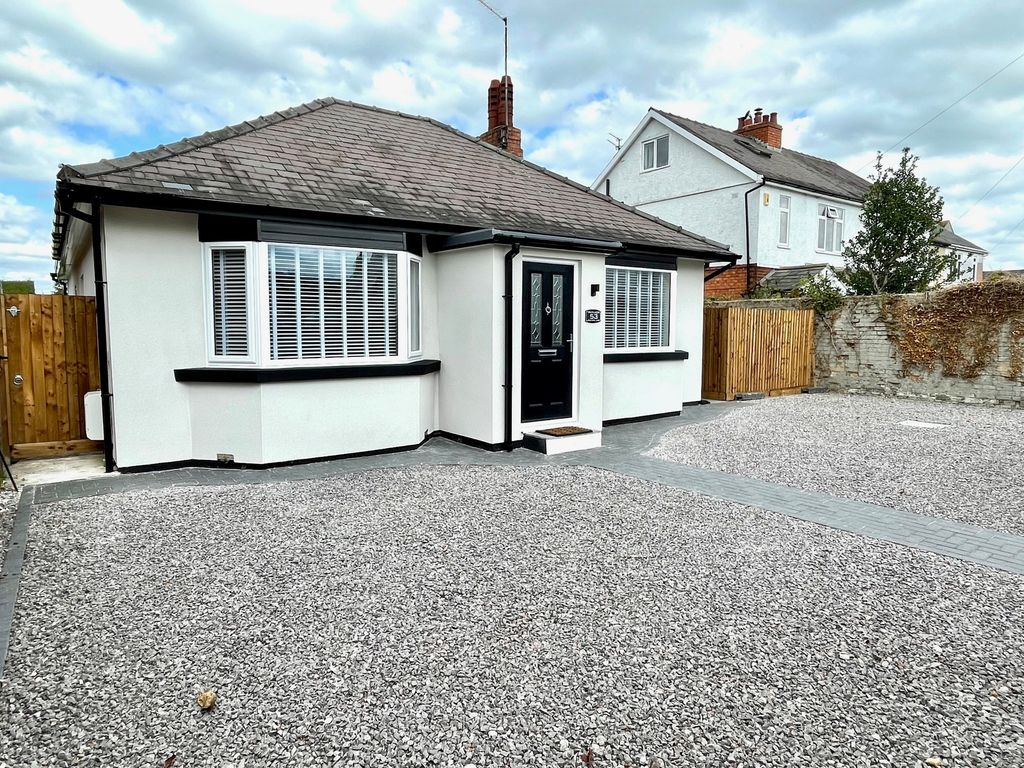 4 bed detached bungalow for sale in Alstone Lane, Cheltenham, Gloucestershire GL51, £495,000