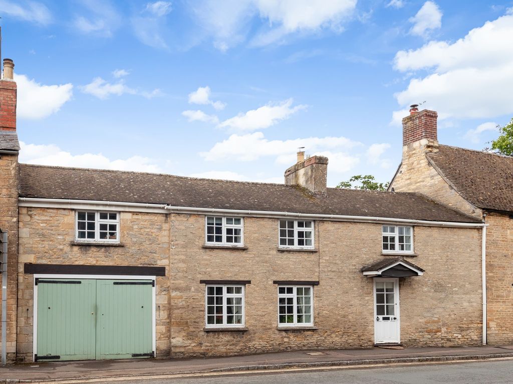 3 bed cottage for sale in Broad Street, Bampton OX18, £465,000