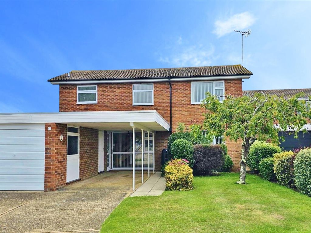 3 bed detached house for sale in Baynards Crescent, Kirby Cross, Frinton-On-Sea CO13, £415,000