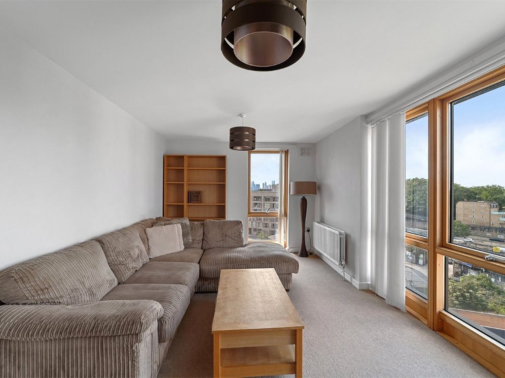 2 bed flat for sale in Felstead Street, Hackney Wick, London E9, £450,000