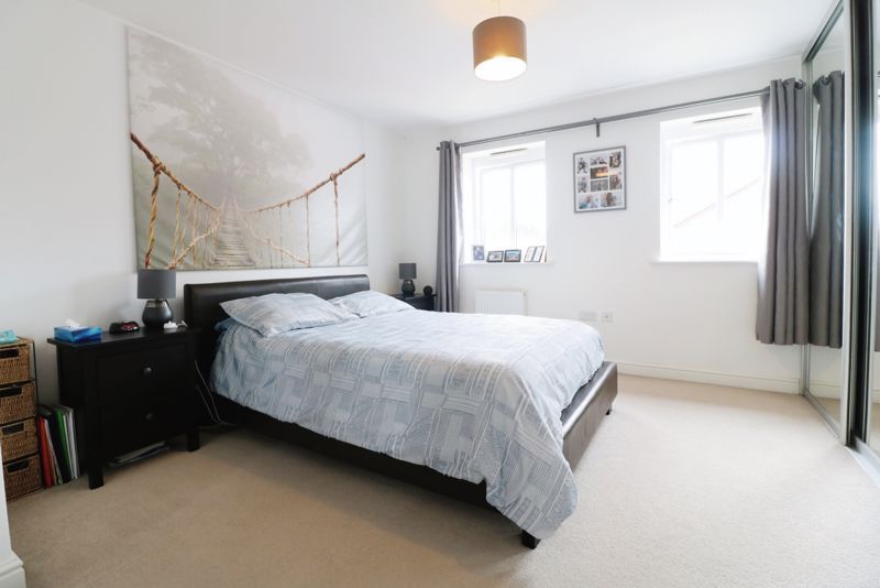 4 bed town house for sale in Chadwick Road, Slough SL3, £515,000