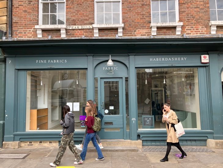 Retail premises to let in 7 Peas Hill, Cambridge CB2, £25,000 pa
