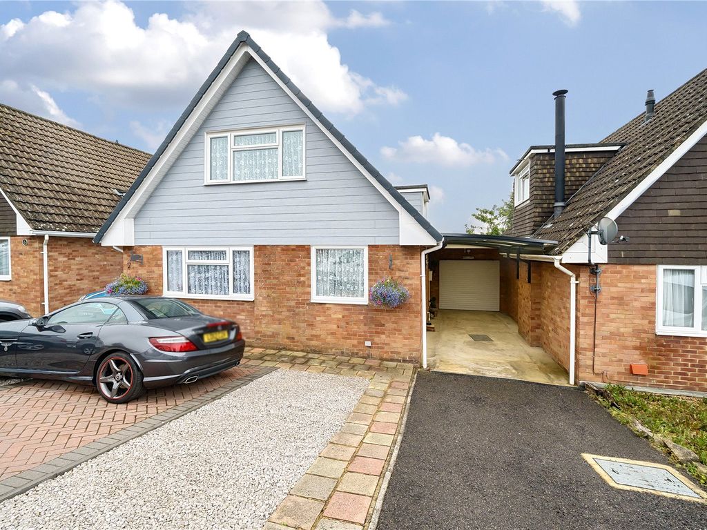 3 bed detached house for sale in Yellowhammers, Alton, Hampshire GU34, £450,000