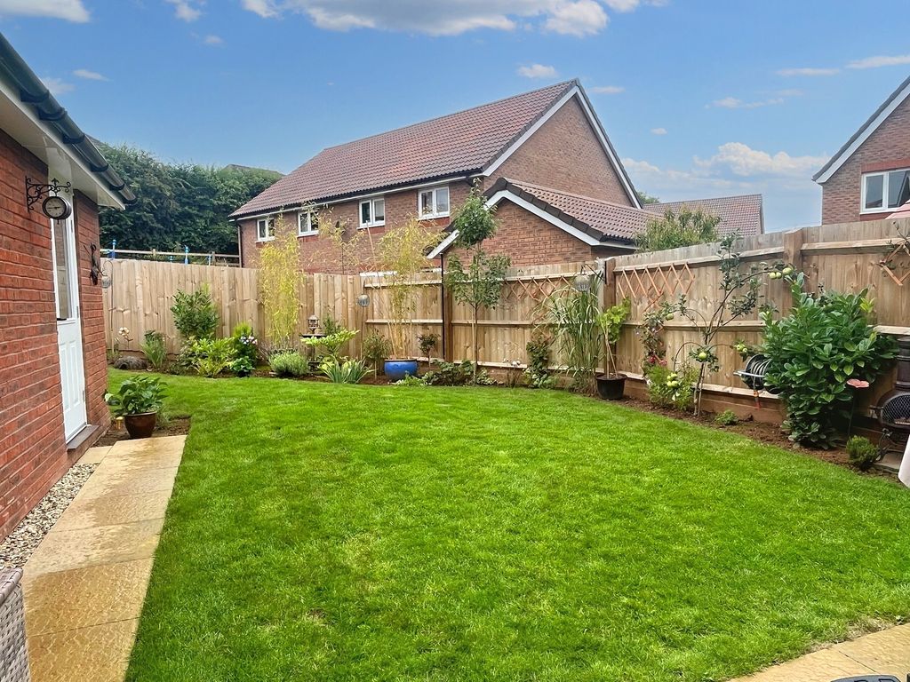 3 bed semi-detached house for sale in Guernsey Road, Winscombe, North Somerset. BS25, £390,000