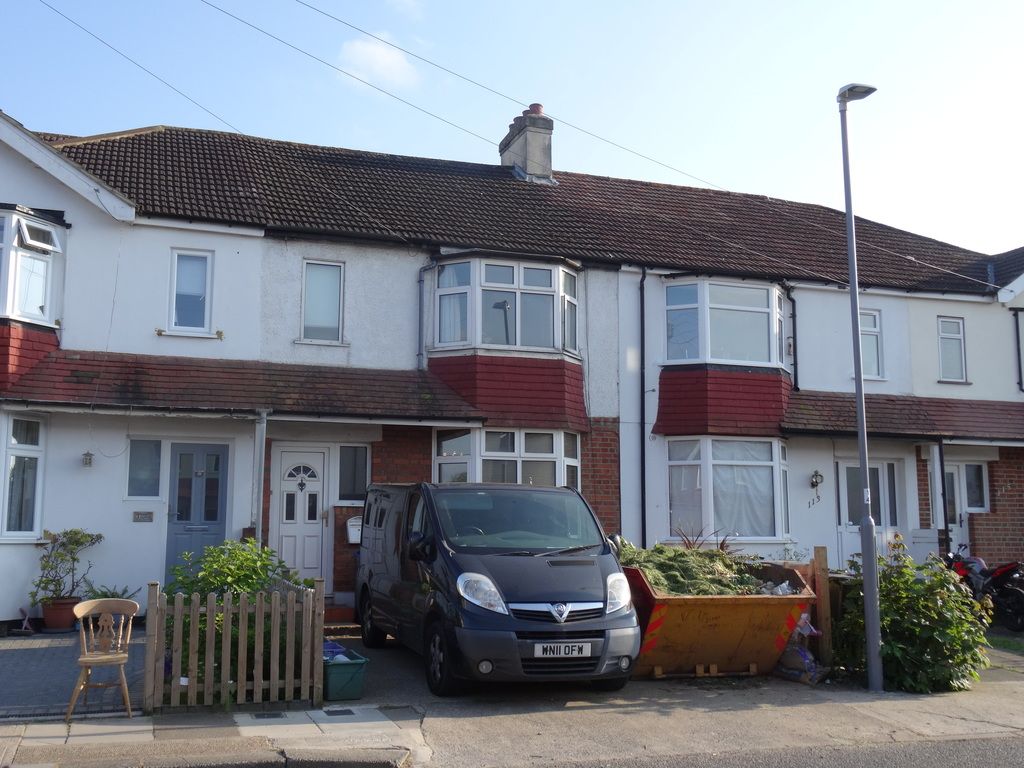 2 bed terraced house for sale in Tolworth Road, Surbiton KT6, £485,000