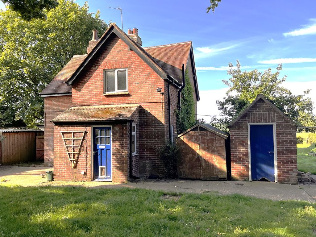 3 bed detached house for sale in Stanford Road, Faringdon SN7, £450,000