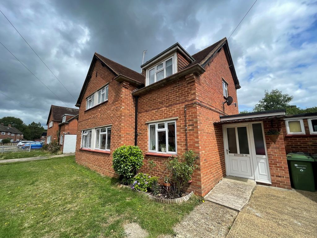 2 bed semi-detached house for sale in Almond Close, Guildford GU1, £389,950