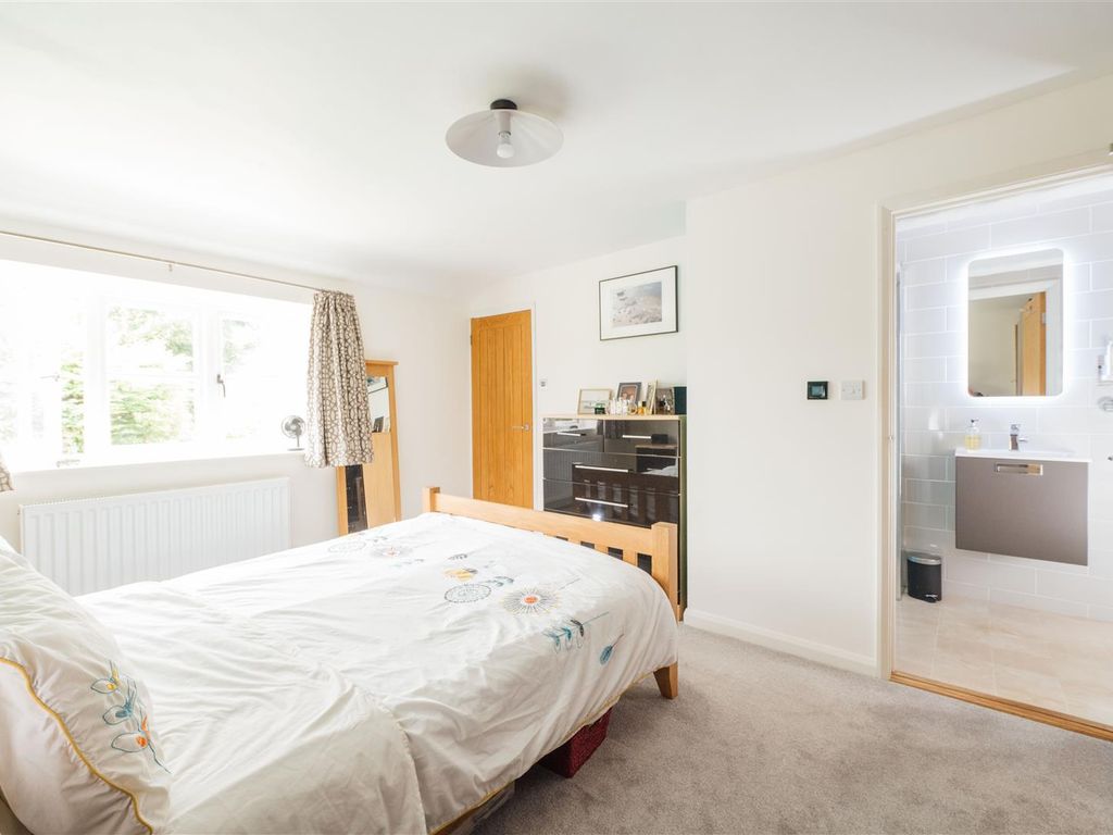 5 bed detached house for sale in Little London, Deanshanger, Milton Keynes MK19, £860,000