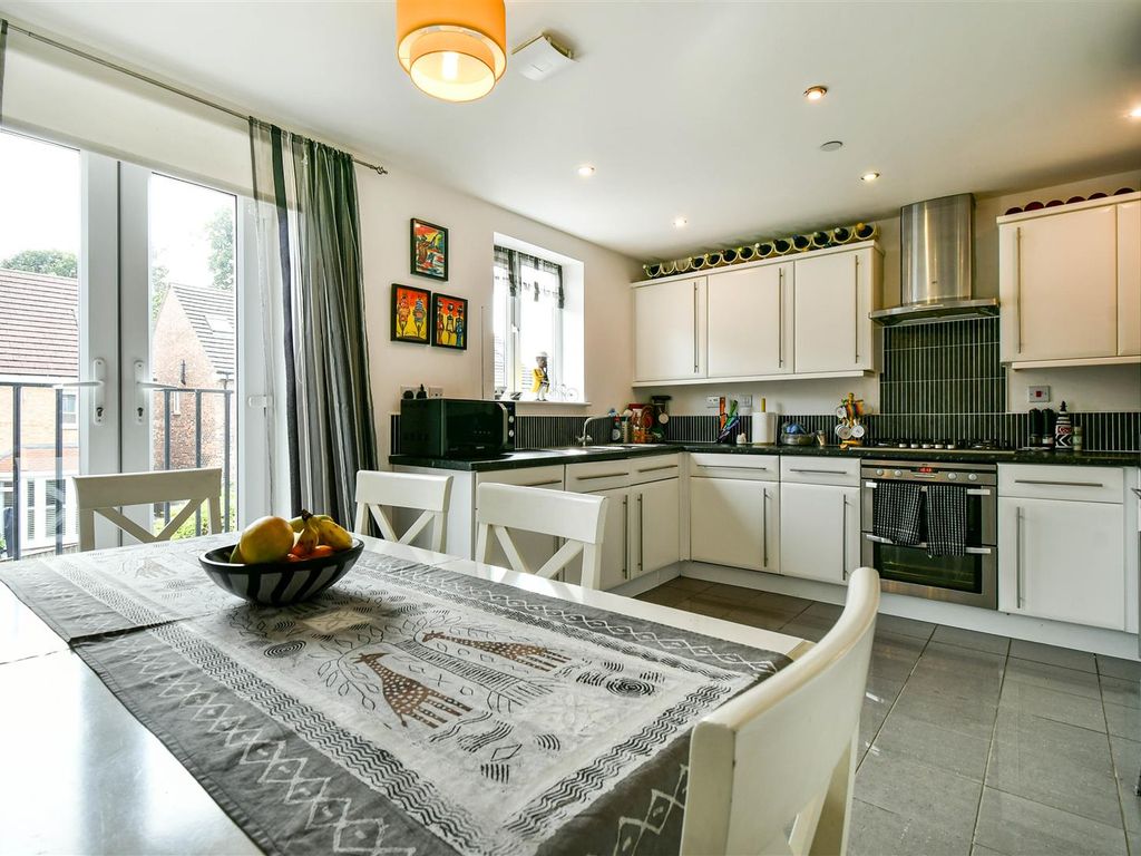 5 bed town house for sale in Principal Rise, Dringhouses, York YO24, £460,000