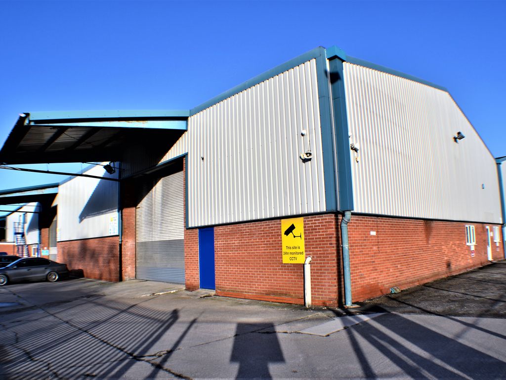 Warehouse to let in Nat Lane, Winsford CW7, £104,500 pa