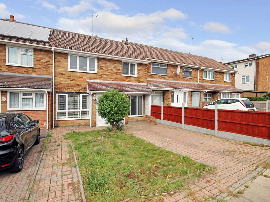 3 bed terraced house for sale in Whitmore Way, Basildon SS14, £350,000