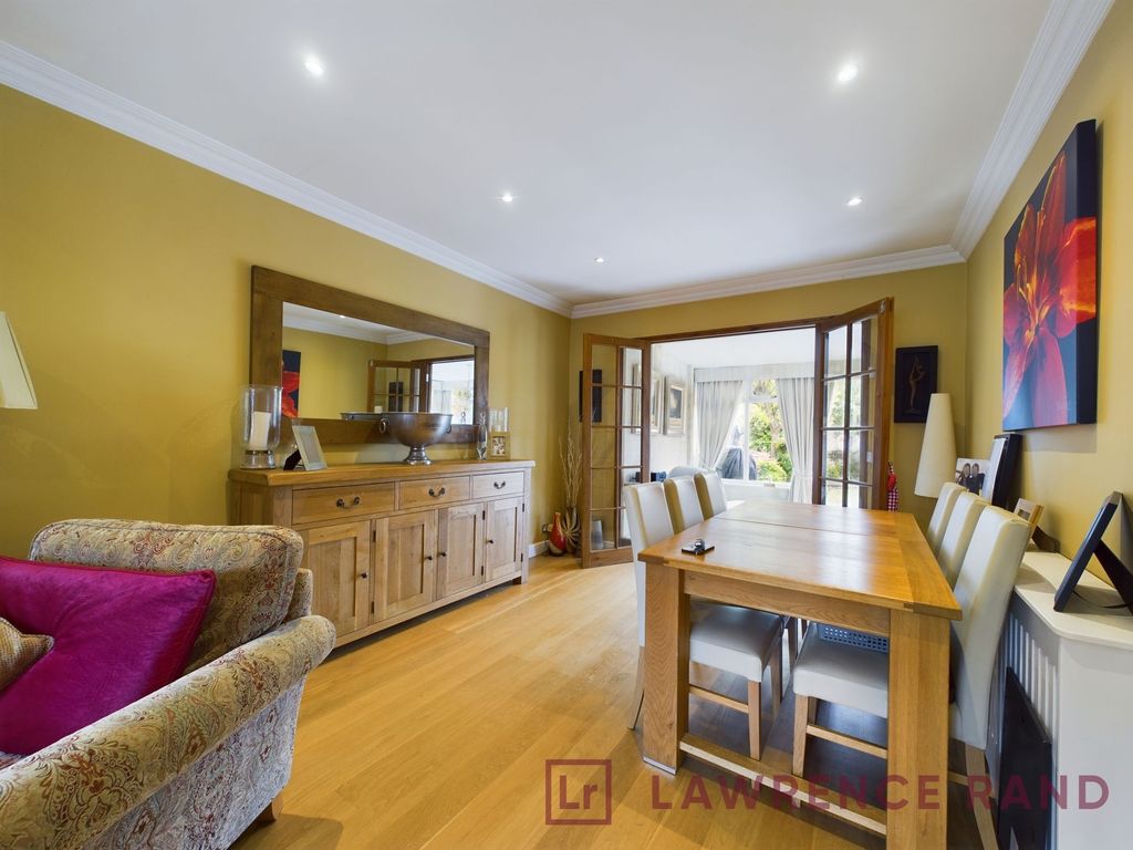 4 bed end terrace house for sale in Cornwall Road, Ruislip HA4, £725,000