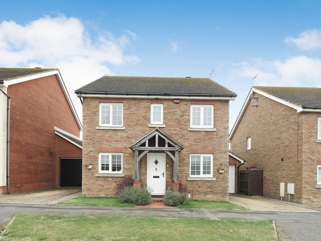 4 bed detached house for sale in Keymer Avenue, Peacehaven BN10, £475,000