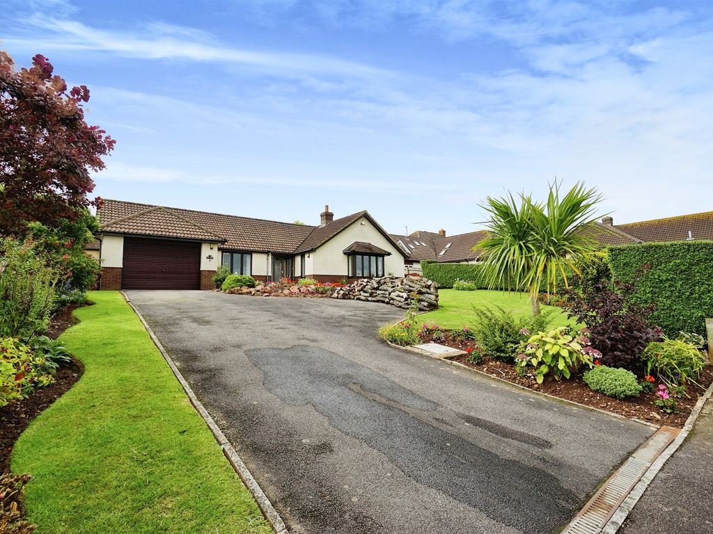 2 bed detached bungalow for sale in Southlands, Blue Anchor, Minehead TA24, £526,500
