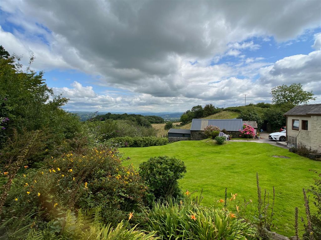 3 bed detached house for sale in Golden Grove, Carmarthen SA32, £550,000