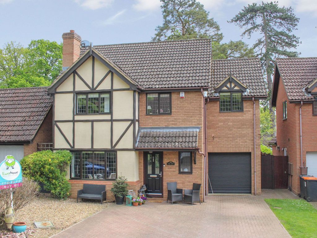 4 bed detached house for sale in Oxendon Court, Taylors Ride, Leighton Buzzard LU7, £685,000