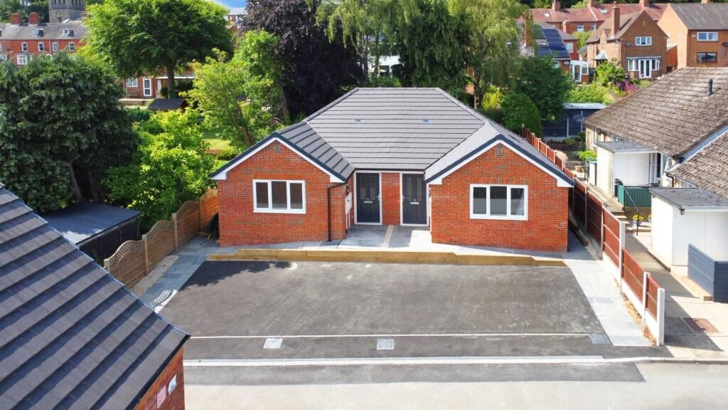 1 bed bungalow for sale in Beltinge Road, Hornchurch RM3, £345,000