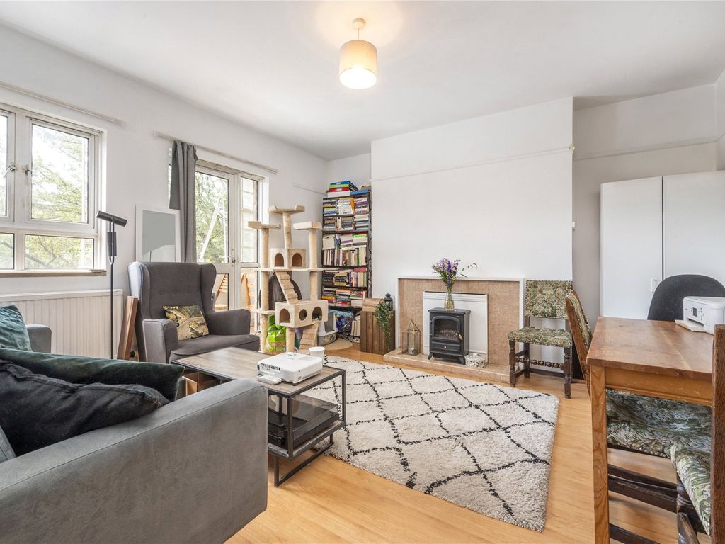 2 bed flat for sale in Park View House, Goldington Street NW1, £495,000