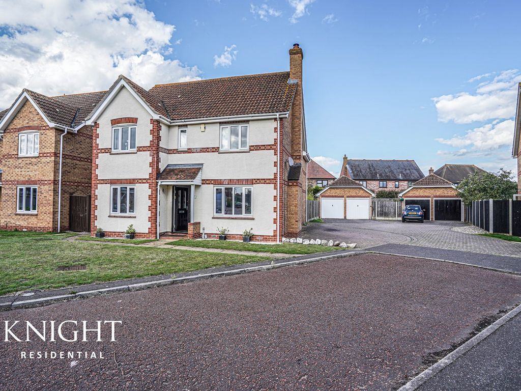 5 bed detached house for sale in Tumulus Way, Colchester CO2, £525,000