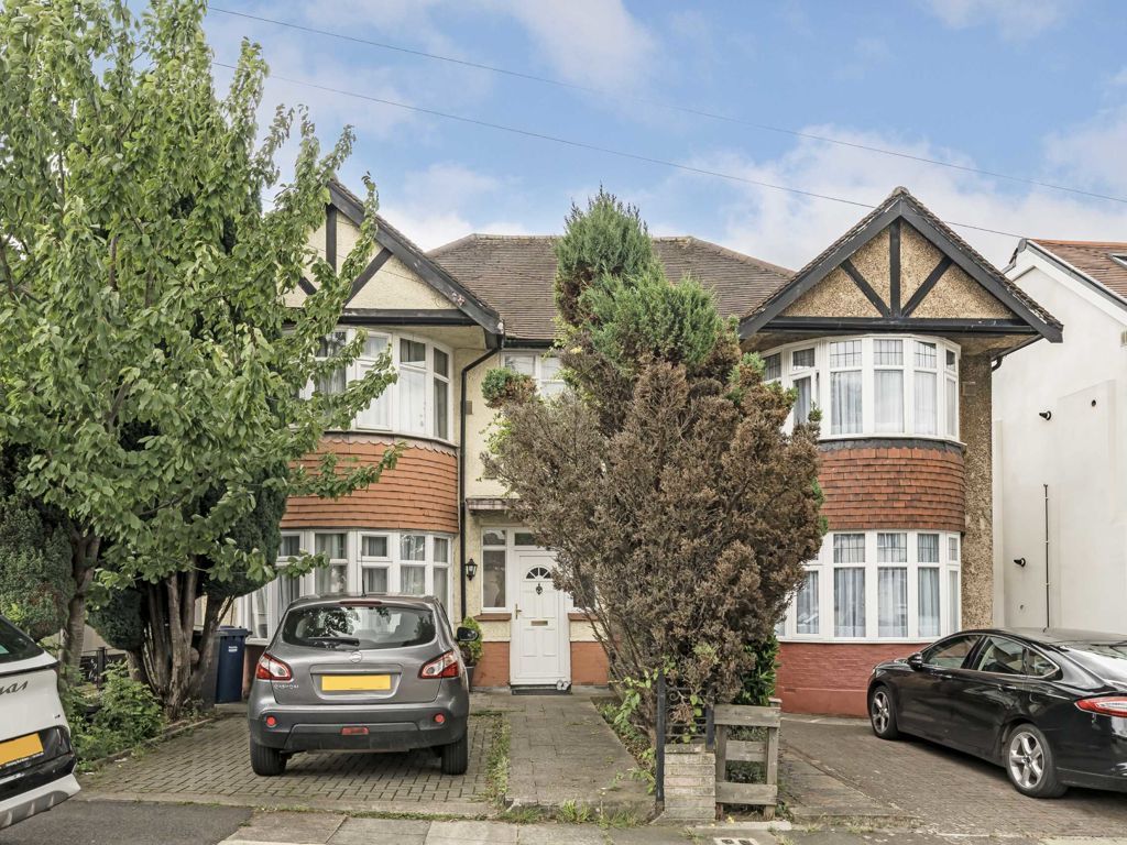 3 bed semi-detached house for sale in Barford Close, London NW4, £725,000