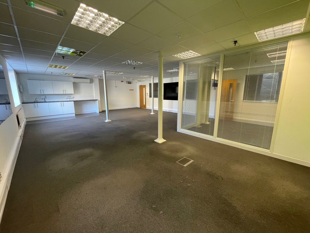 Office to let in Suite B 2nd Floor, St. Peters Quarter, Old Christchurch Road, Bournemouth BH1, £10,800 pa