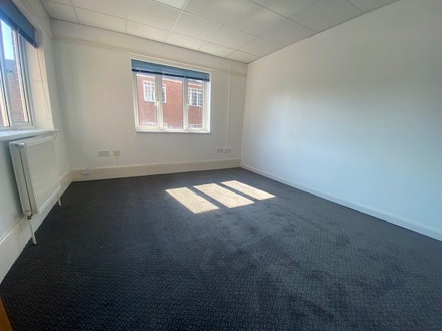 Office to let in Beacon House, Second Floor, 15 Christchurch Road, Bournemouth, Dorset BH1, £16,200 pa