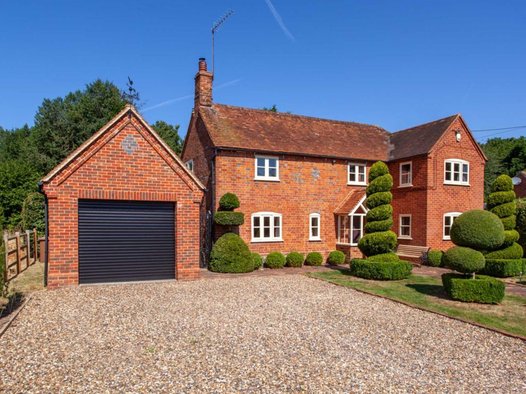 4 bed detached house for sale in Amber Cottage, Horsepond Road, Gallowstree Common, South Oxfordshire RG4, £950,000