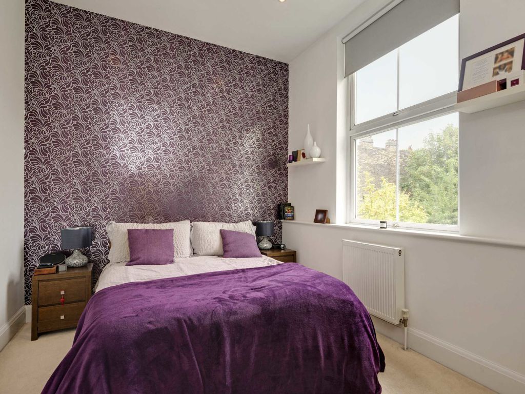 2 bed flat for sale in Grafton Road, London NW5, £500,000
