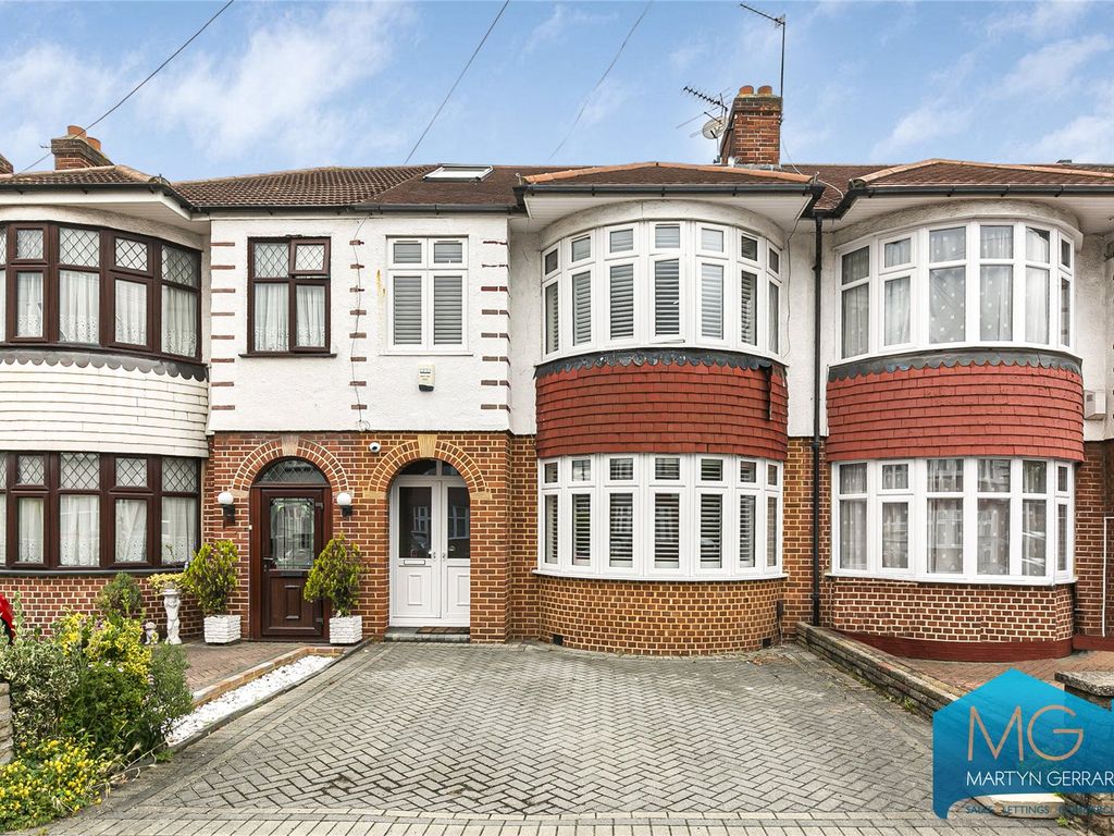 4 bed terraced house for sale in Firs Park Gardens, London N21, £700,000