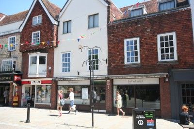Retail premises to let in Unit 7 & 8, Cross Keys Shopping Centre, 15 Queen Street, Salisbury, Wiltshire SP1, £49,500 pa