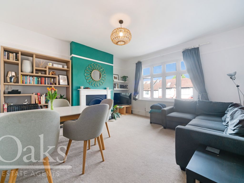 2 bed flat for sale in Strathbrook Road, London SW16, £450,000