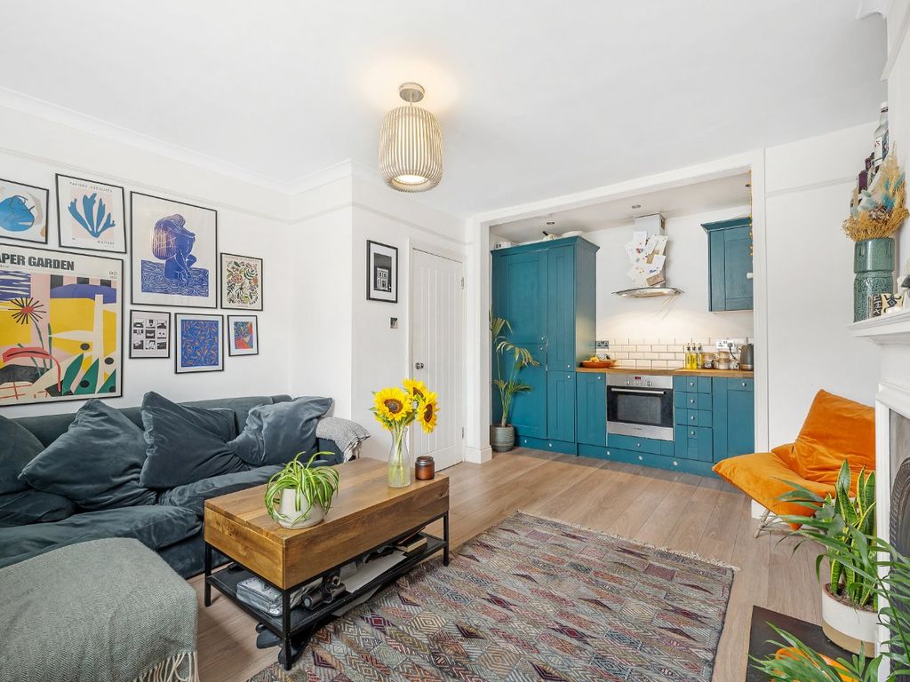 2 bed flat for sale in Crystal Palace Road, East Dulwich, London SE22, £525,000