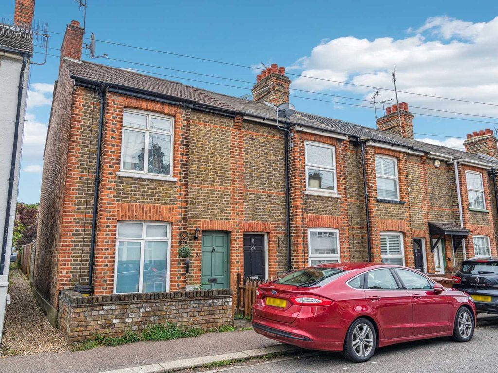3 bed end terrace house for sale in Greatham Road, Bushey WD23, £410,000