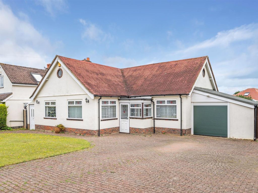 3 bed detached bungalow for sale in Waterer Gardens, Burgh Heath, Tadworth KT20, £700,000