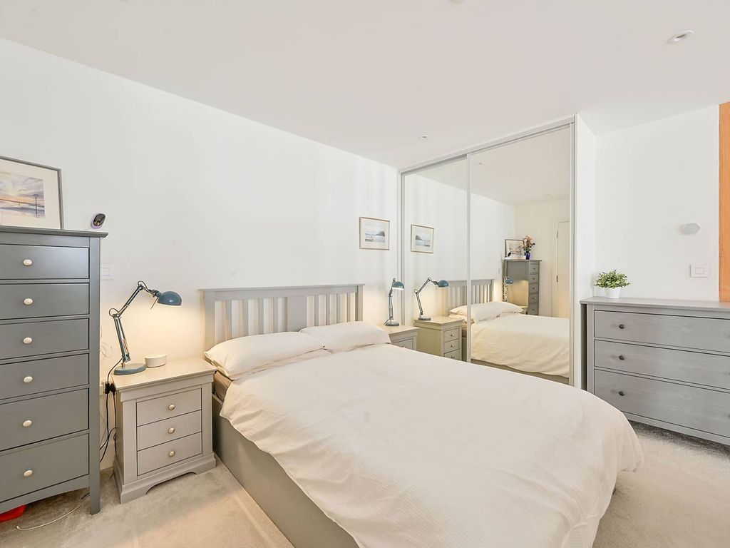 1 bed flat for sale in Acton Town Hall Apartments, Acton, London W3, £500,000