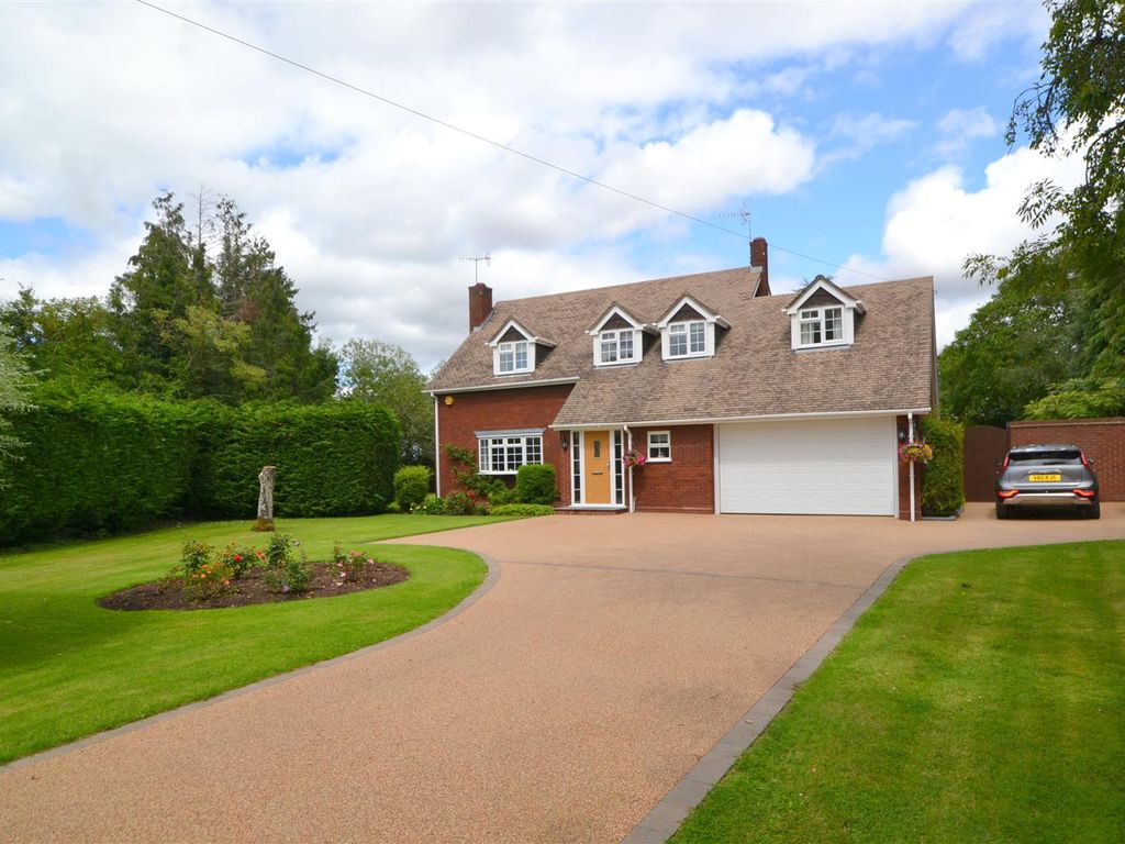 4 bed detached house for sale in Kinnersley, Severn Stoke, Worcester WR8, £735,000