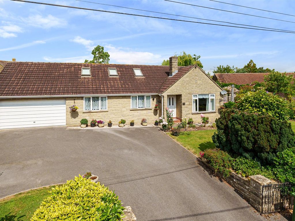 4 bed detached bungalow for sale in Rod Lane, Ilton, Ilminster TA19, £550,000