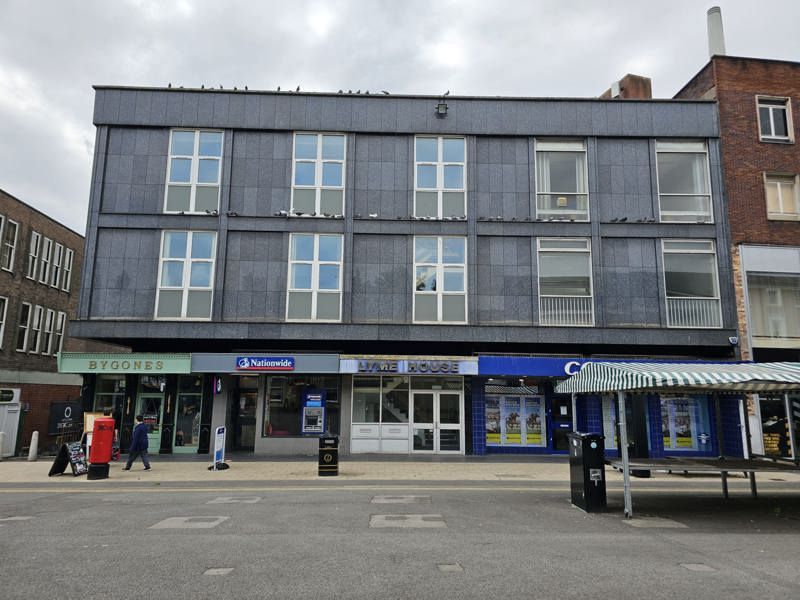 Office to let in 106/108 High Street, Newcastle, Staffordshire ST5, £12,000 pa