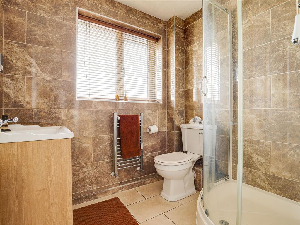 4 bed detached house for sale in Avonbridge Close, Arnold, Nottinghamshire NG5, £430,000