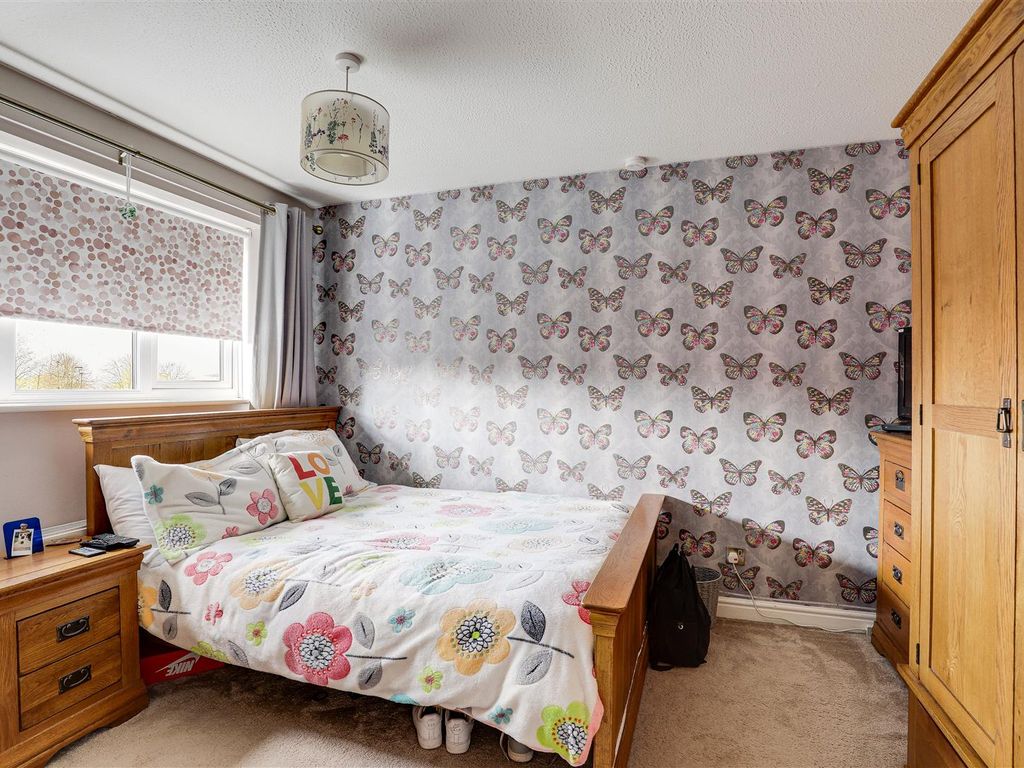 4 bed detached house for sale in Avonbridge Close, Arnold, Nottinghamshire NG5, £430,000