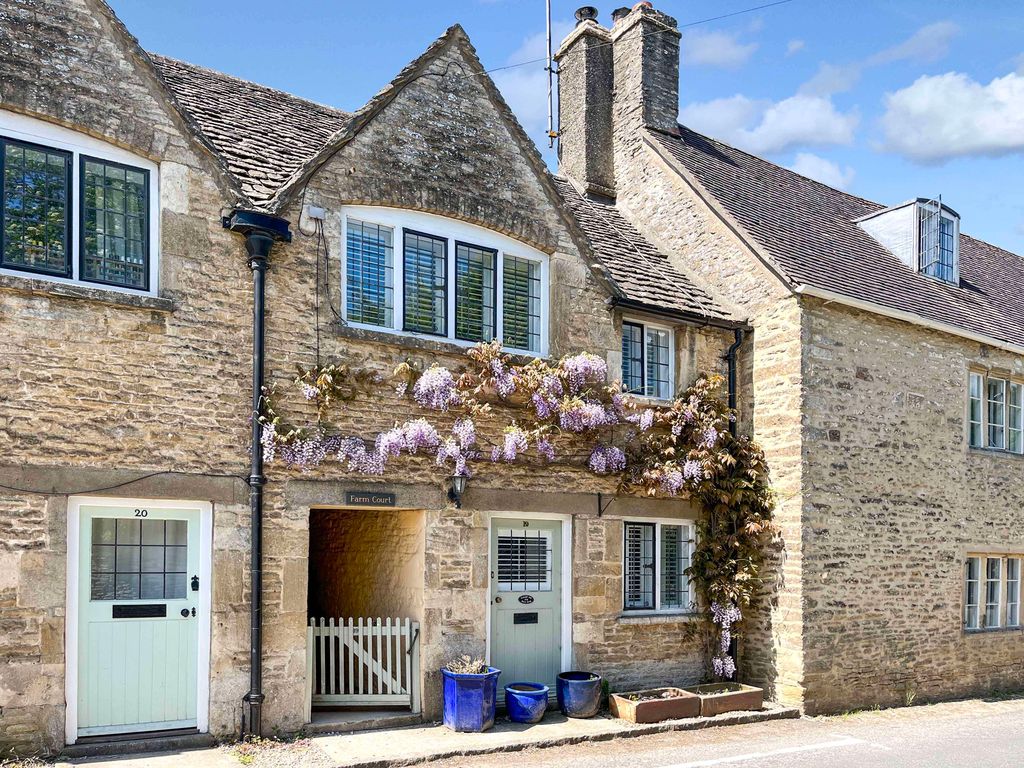3 bed town house for sale in Farm Court, Daglingworth, Cirencester GL7, £395,000