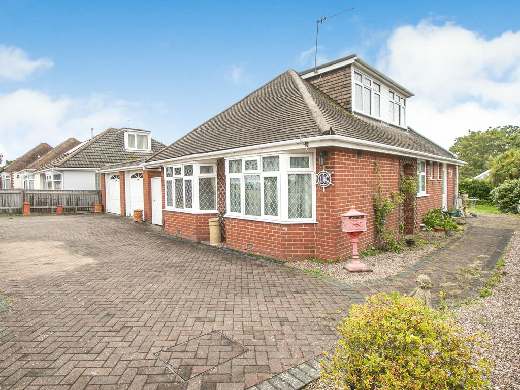4 bed bungalow for sale in Middle Road, Kinson, Bournemouth, Dorset BH10, £375,000