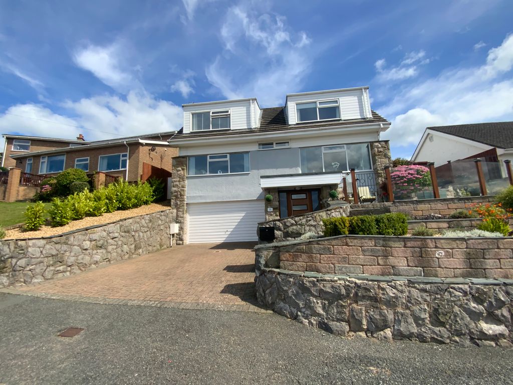 4 bed detached house for sale in Peulwys Avenue, Old Colwyn, Colwyn Bay LL29, £499,000