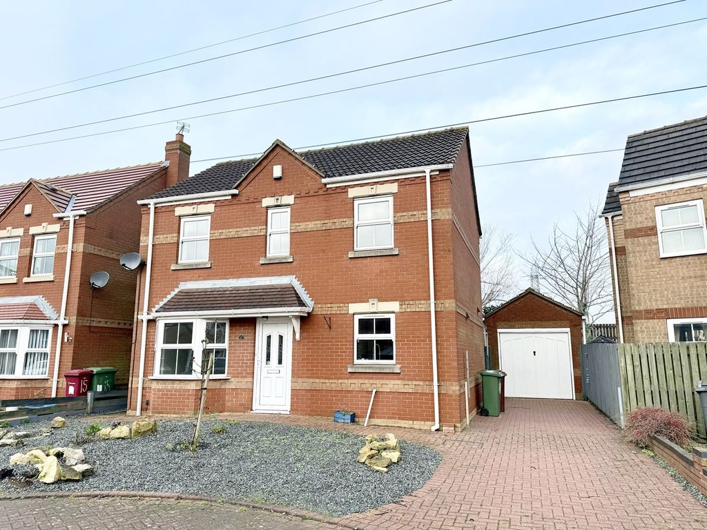 4 bed detached house for sale in Juniper Close, Scunthorpe DN15, £250,000