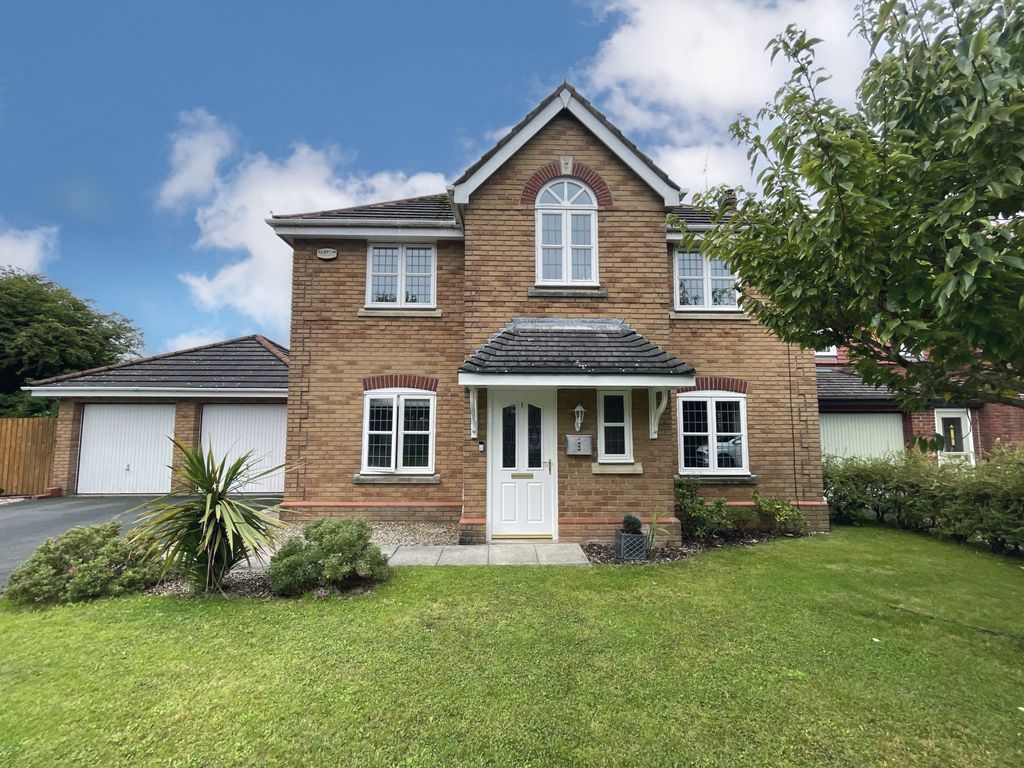 4 bed detached house for sale in Avery Gardens, Carleton FY6, £390,000