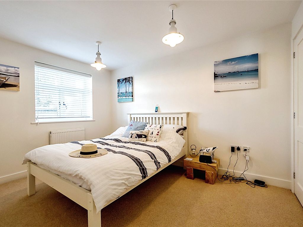 2 bed flat for sale in Marine Drive, Bigbury On Sea, Kingsbridge, Devon TQ7, £400,000