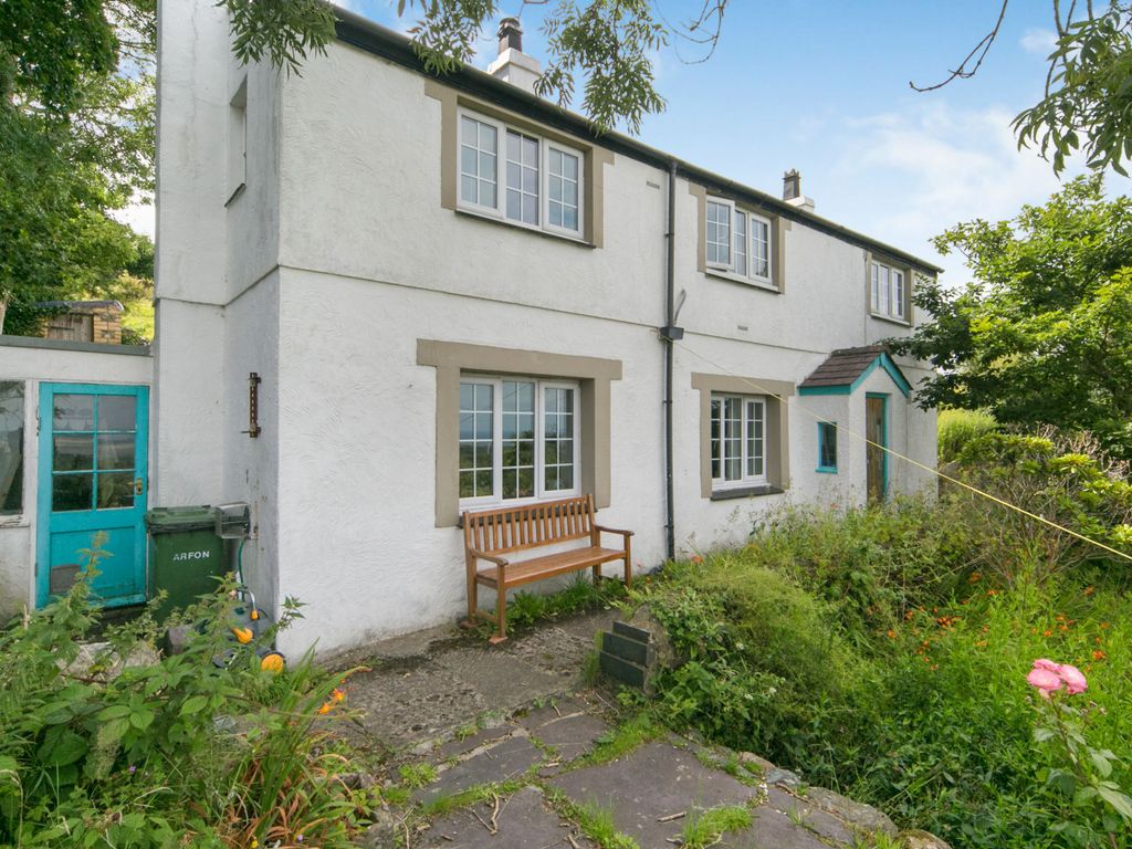 3 bed detached house for sale in Groeslon, Caernarfon, Gwynedd LL54, £350,000