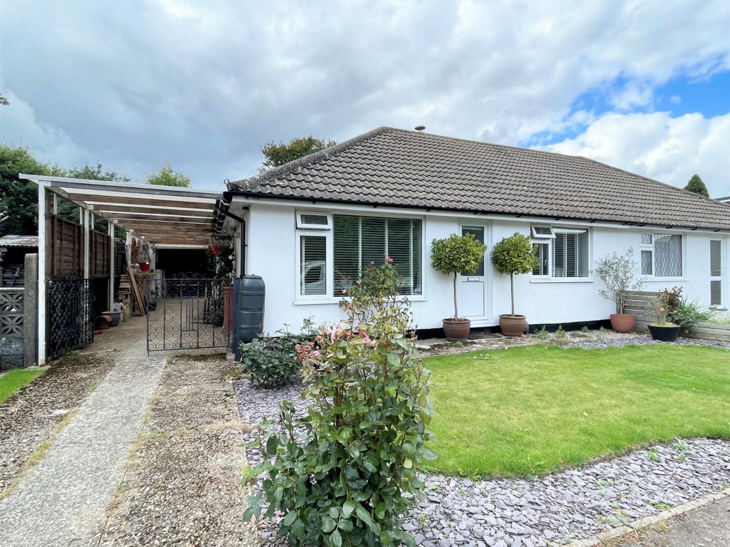 2 bed bungalow for sale in Minter Avenue, Densole, Folkestone, Kent CT18, £345,000