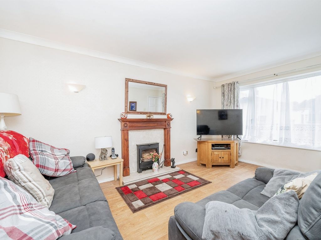 2 bed detached house for sale in The Street, Sea Palling, Norwich NR12, £340,000