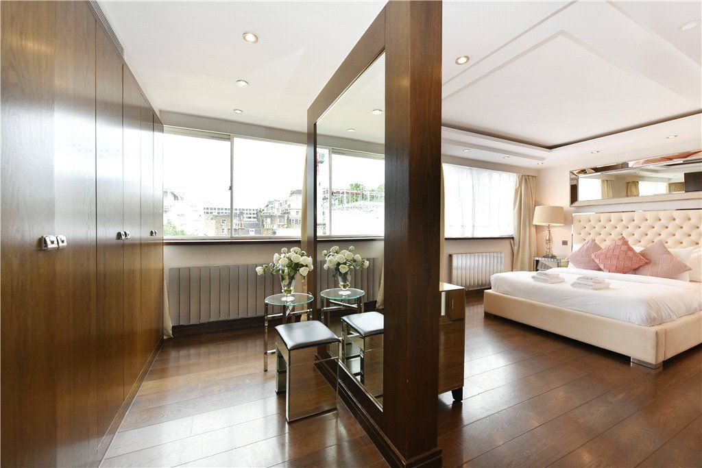 4 bed flat for sale in George Street, London W1U, £1,950,000